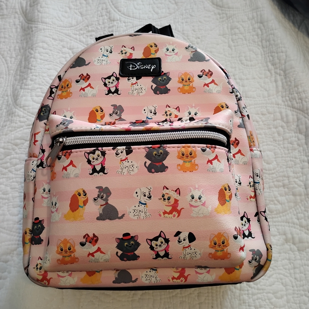 Disney Pink Loungfly, Mini Pack Pack. light Weight Vegan- Leather Polyurethane